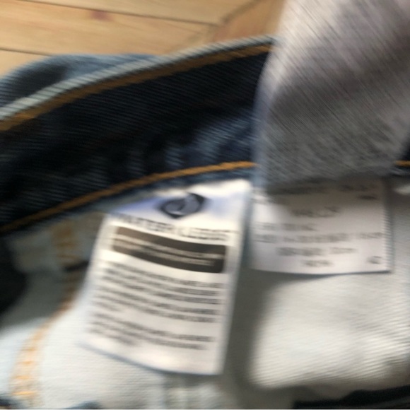 Men’s Levi Strauss 550 Denim Jeans W46 L29. Two Rip Lines Down Leg From Snag. - Picture 5 of 9